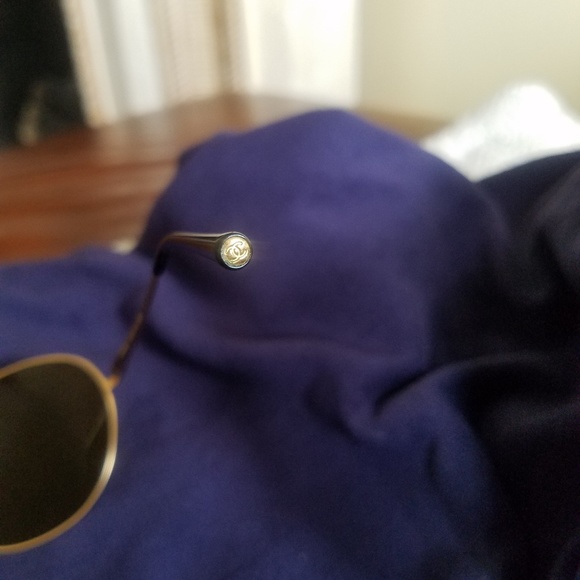 AUTHENTIC CHANEL SUNGLASSES - Picture 6 of 8